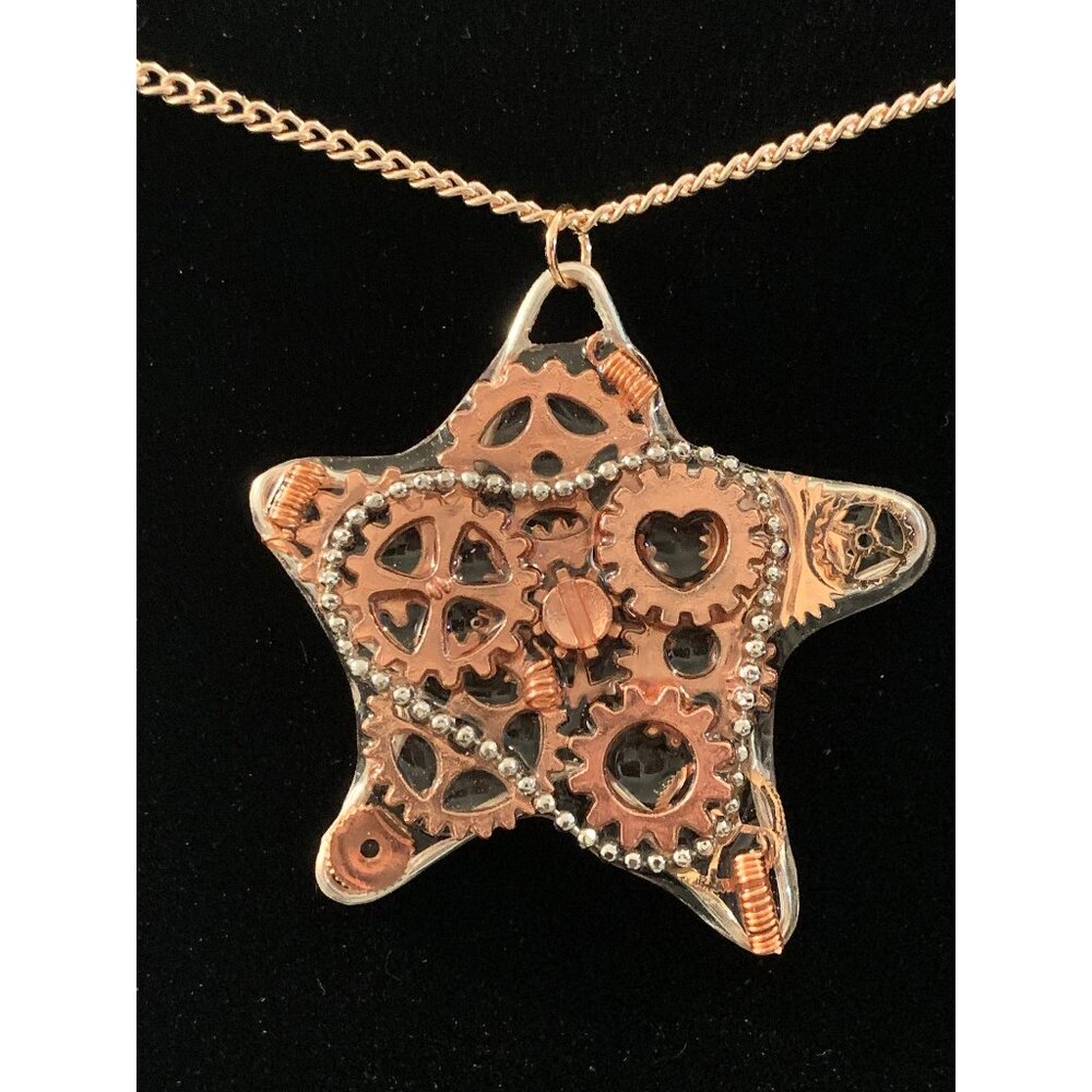 Steampunk star necklace